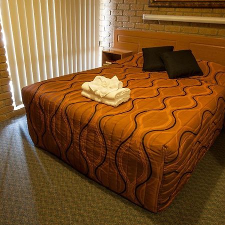 Darling Junction Motor Inn Wentworth Екстериор снимка