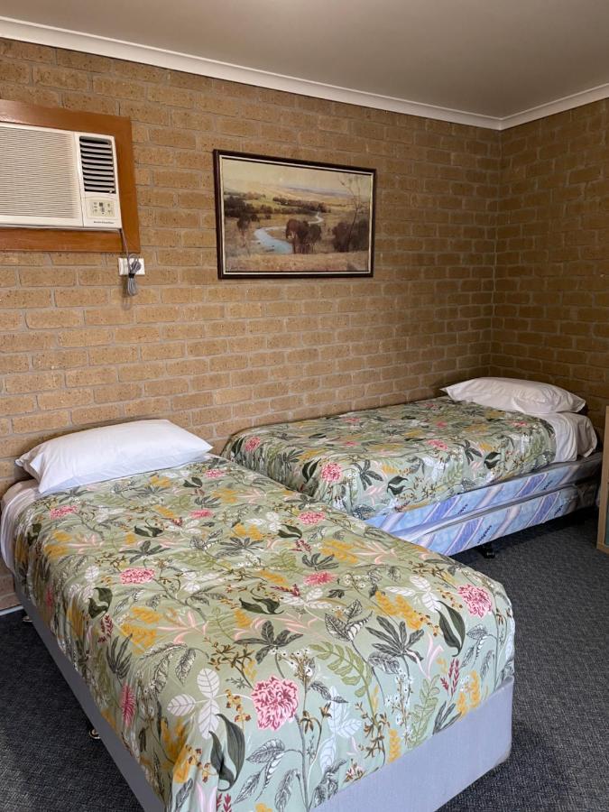 Darling Junction Motor Inn Wentworth Екстериор снимка