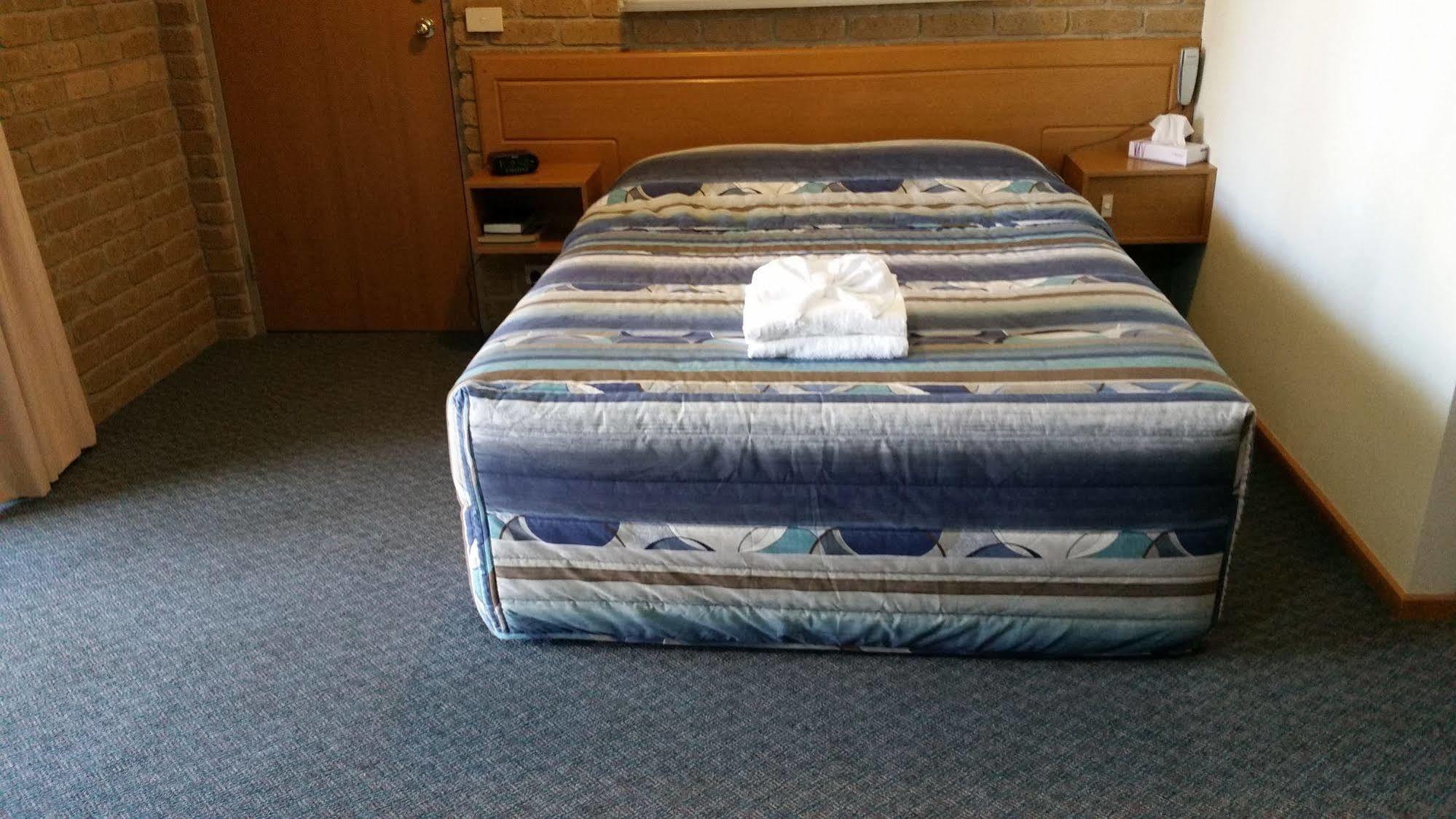 Darling Junction Motor Inn Wentworth Екстериор снимка