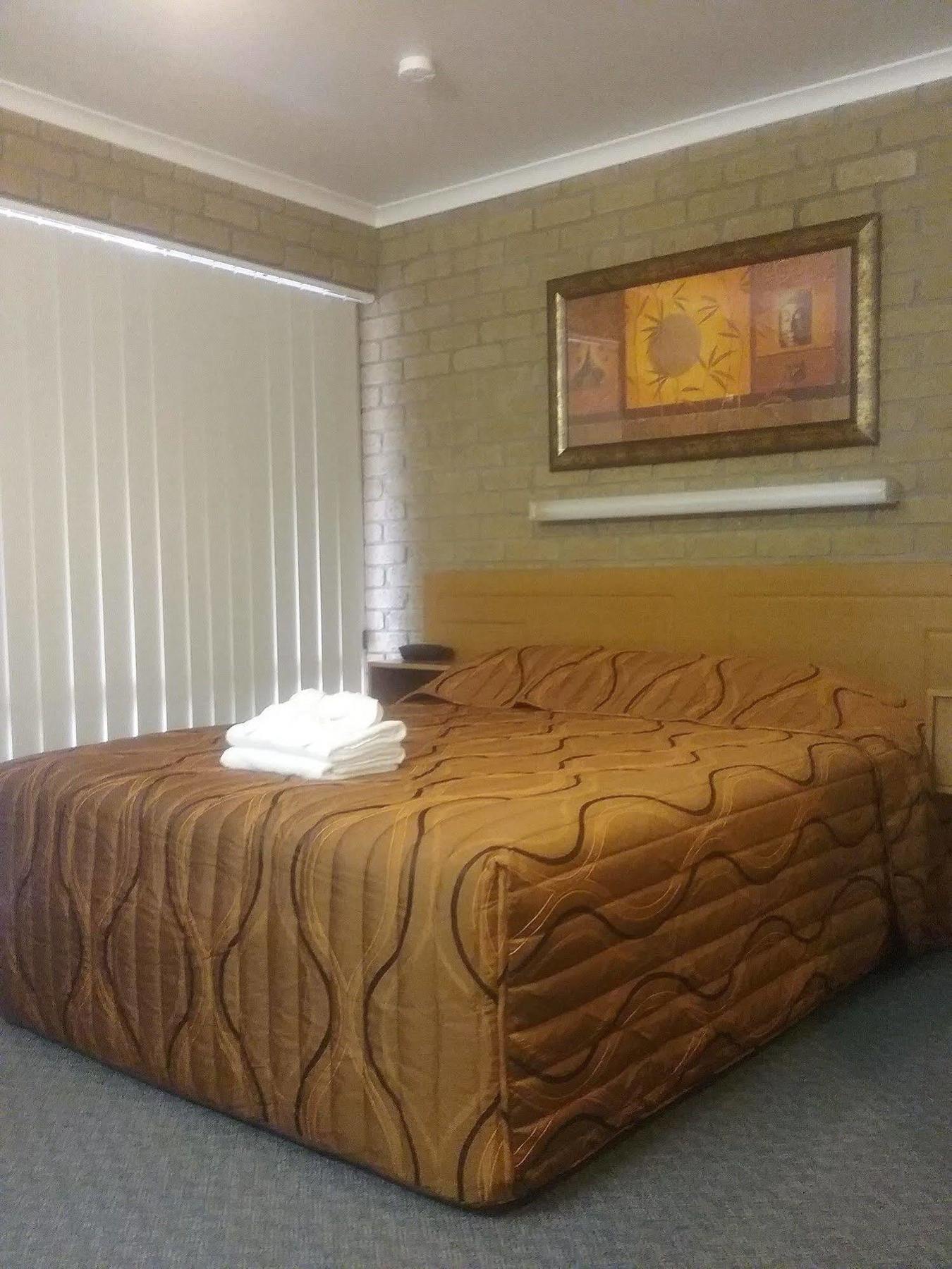 Darling Junction Motor Inn Wentworth Екстериор снимка